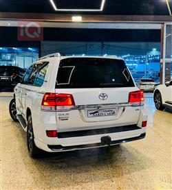 تويوتا لاندكروزر